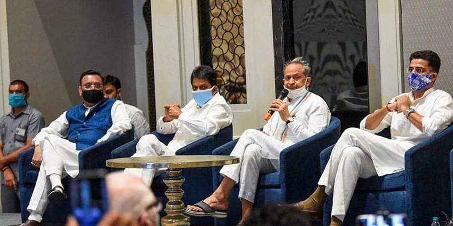 ರಾಜಸ್ಥಾನ ರಾಜಕೀಯ ಬಿಕ್ಕಟ್ಟು; ಜೈಸಲ್ಮೇರ್ ಗೆ ಕೈ ಶಾಸಕರ ಸ್ಥಳಾಂತರ!