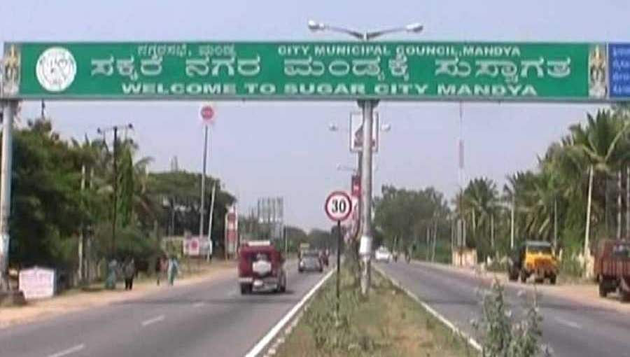 ಮಂಡ್ಯ: ಮತ್ತೆ 35 ಮಂದಿಗೆ ಪಾಸಿಟಿವ್; 508 ರ ಗಡಿದಾಟಿದ ಸೋಂಕಿರ ಸಂಖ್ಯೆ, ರಾಜಕಾರಣಿ ಕುಟುಂಬಕ್ಕೂ ಅಂಟಿದ ಕೊರೋನಾ!