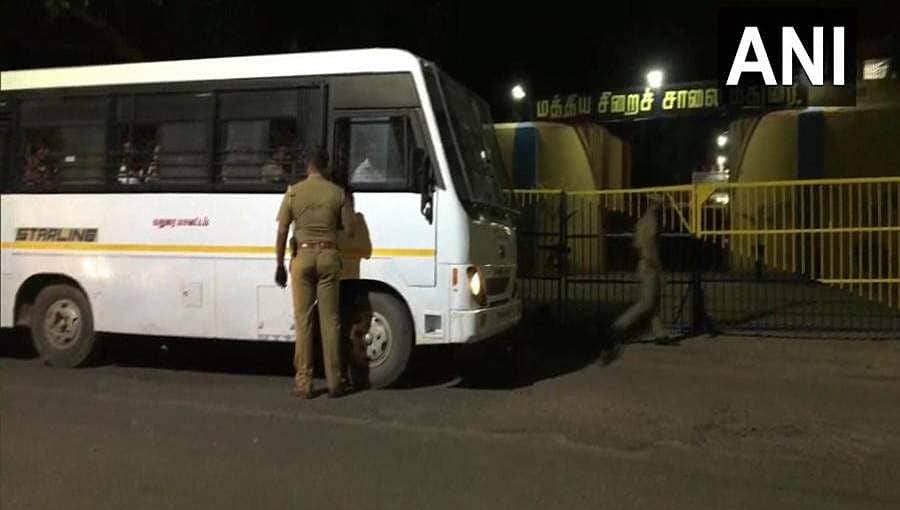 ಸಾಥನ್‌ಕುಲಂ ಲಾಕಪ್ ಡೆತ್ ಪ್ರಕರಣ:ಎಲ್ಲಾ 5 ಮಂದಿ ಆರೋಪಿ ಪೊಲೀಸರು ಮಧುರೈ ಕೇಂದ್ರ ಕಾರಾಗೃಹಕ್ಕೆ ಶಿಫ್ಟ್ 