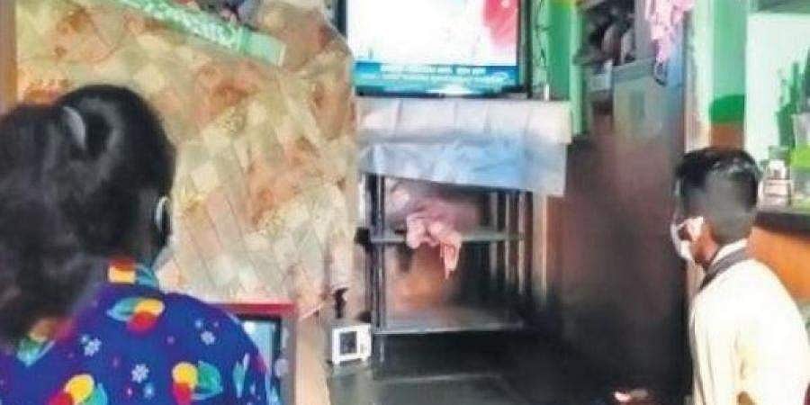 ಮಕ್ಕಳ ಆನ್ ಲೈನ್ ಶಿಕ್ಷಣಕ್ಕಾಗಿ ತಾಳಿ ಮಾರಿ ಟಿವಿ ಖರೀದಿಸಿದ ಗದಗದ ಮಹಿಳೆ