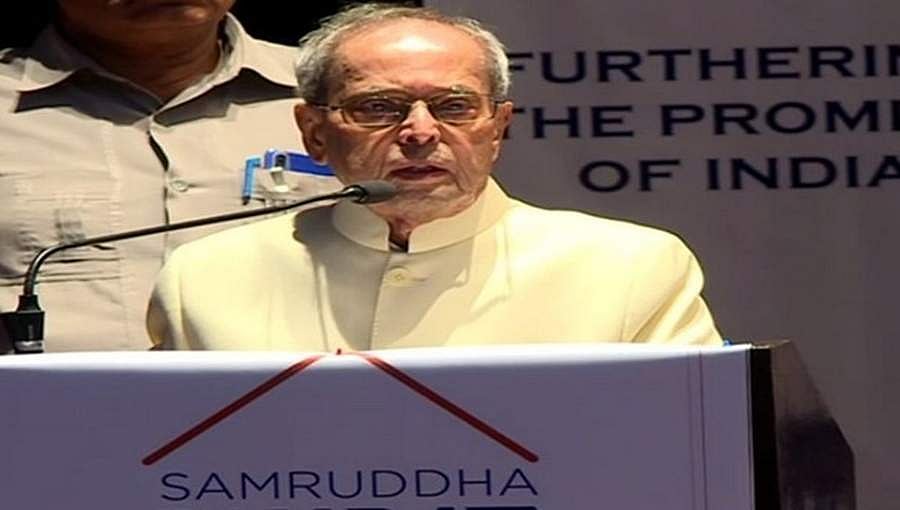 'ನನ್ನ ತಂದೆ ಜೀವಂತವಾಗಿದ್ದಾರೆ, ಮಾಧ್ಯಮಗಳು ಸುಳ್ಳು ಸುದ್ದಿ ಹಬ್ಬಿಸುತ್ತಿವೆ': ಅಭಿಜಿತ್ ಮುಖರ್ಜಿ