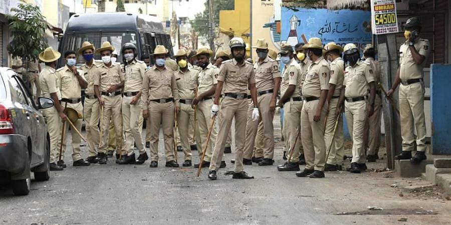ಬೆಂಗಳೂರು: ಗಲಭೆ ಅಂತ್ಯಗೊಂಡರೂ ನಿಲ್ಲದ ರಾಜಕೀಯ ಕೆಸರೆರಚಾಟ!
