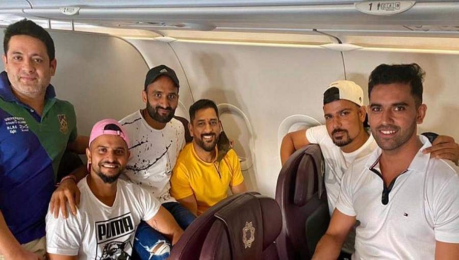 ಐಪಿಎಲ್ ಹಿನ್ನೆಲೆ: ತರಬೇತಿ ಶಿಬಿರಕ್ಕಾಗಿ ಚೆನ್ನೈಗೆ ಆಗಮಿಸಿದ ಧೋನಿ, ಮತ್ತಿತರ ಸಿಎಸ್ ಕೆ ಆಟಗಾರರು