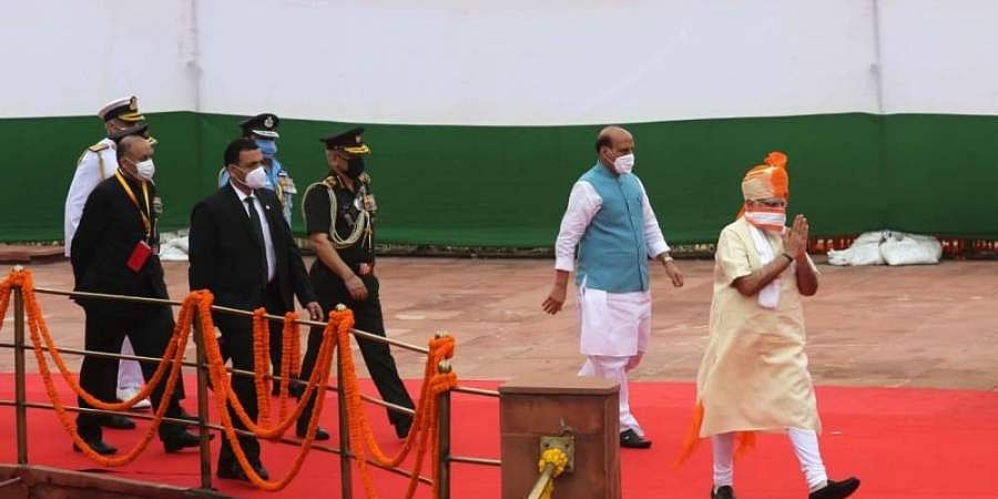 74ನೇ ಸ್ವಾತಂತ್ರ್ಯೋತ್ಸವ: ವರ್ಣರಂಜಿತ ಕೇಸರಿ ರುಮಾಲು ಧರಿಸಿ ಎಲ್ಲರ ಗಮನ ಸೆಳೆದ ಪ್ರಧಾನಿ ಮೋದಿ