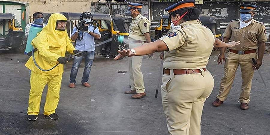 ಮಹಾರಾಷ್ಟ್ರದಲ್ಲಿ 303 ಪೊಲೀಸರಿಗೆ ಕೊರೋನಾ ಪಾಸಿಟೀವ್!