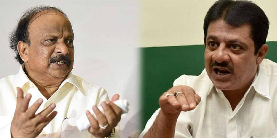 'ಬಿಜೆಪಿ ಕಚೇರಿಯಲ್ಲಿ ಕಸಗುಡಿಸಿ, 2023ರ ಚುನಾವಣೆಗೆ ಟಿಕೆಟ್ ನೀಡಬಹುದು': ರೋಷನ್ ಬೇಗ್ ವಿರುದ್ಧ ಜಮೀರ್ ವಾಗ್ದಾಳಿ