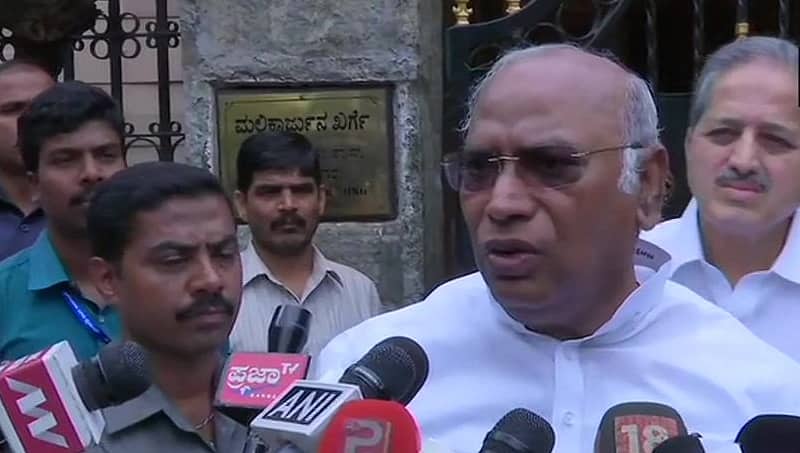 ಎಐಸಿಸಿ ರೇಸ್ ನಲ್ಲಿ ನಾನಿಲ್ಲ: ಮಲ್ಲಿಕಾರ್ಜುನ ಖರ್ಗೆ ಸ್ಪಷ್ಟನೆ