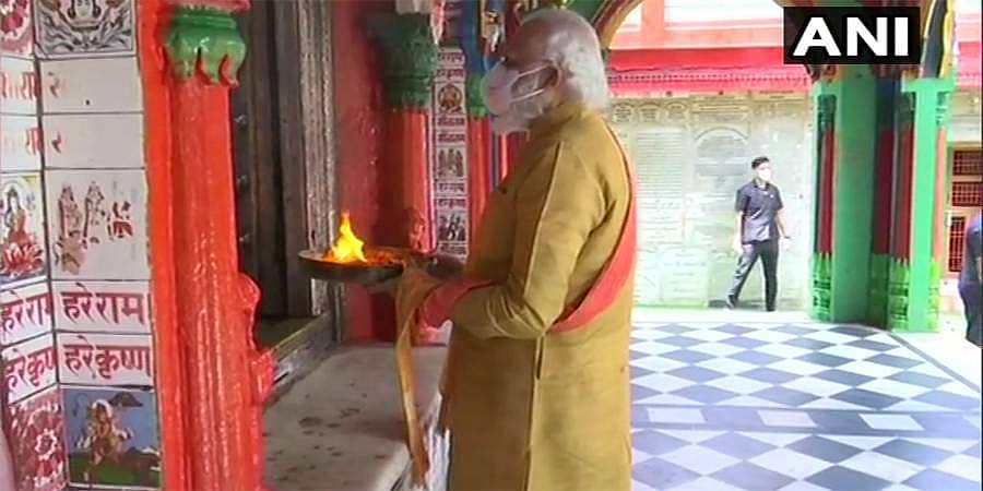 ರಾಮ ಮಂದಿರ ಶಿಲಾನ್ಯಾಸ: ಹನುಮಾನ್ ಗಡಿಯಲ್ಲಿ ಪ್ರಧಾನಿ ಮೋದಿ ವಿಶೇಷ ಪೂಜೆ ಸಲ್ಲಿಕೆ