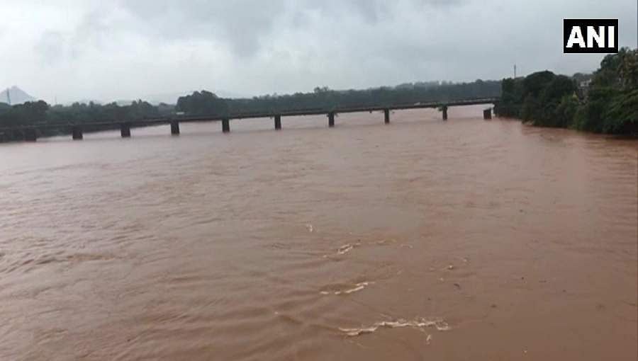 ಅಪಾಯದ ಮಟ್ಟ ಮೀರಿ ಹರಿಯುತ್ತಿರುವ ನೇತ್ರಾವತಿ: ಬಂಟ್ವಾಳದಲ್ಲಿ ರೆಡ್ ಆಲರ್ಟ್ ಘೋಷಣೆ