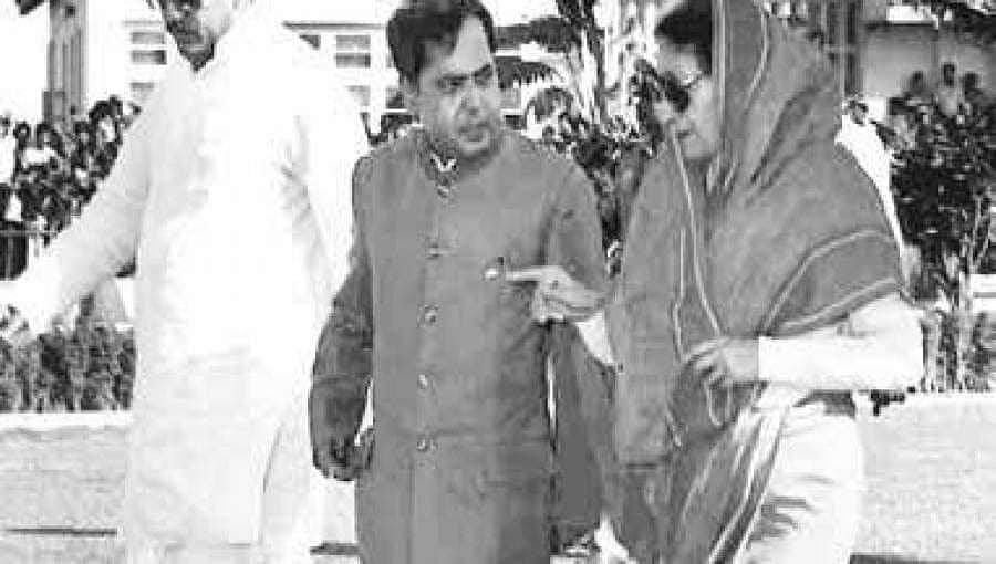 '1978 ರ ಚಿಕ್ಕಮಗಳೂರು ಚುನಾವಣೆಯಲ್ಲಿ ಇಂದಿರಾ ಗಾಂಧಿ ವಿಜಯದ ಹಿಂದಿನ ಮಾಸ್ಟರ್ ಮೈಂಡ್ ಪ್ರಣಬ್ ಮುಖರ್ಜಿ'