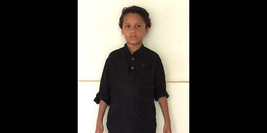 ಪ್ರಾಣವನ್ನೇ ಪಣಕ್ಕಿಟ್ಟು ಮುಳುಗುತ್ತಿದ್ದ ಮಗುವನ್ನು ರಕ್ಷಿಸಿದ 7ರ ಬಾಲಕ!