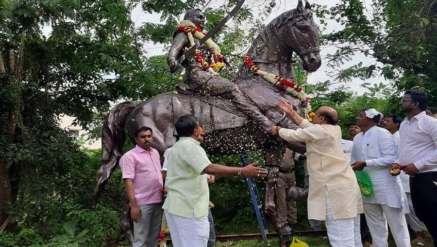 ಚೆನ್ನಮ್ಮ ಮೂರ್ತಿ ವಿವಾದ: ತಡೆಯಾಜ್ಞೆ ತೆರವುಗೊಳಿಸಿದ ಧಾರವಾಡ ಪೀಠ- ಬಸವರಾಜ್ ಬೊಮ್ಮಾಯಿ