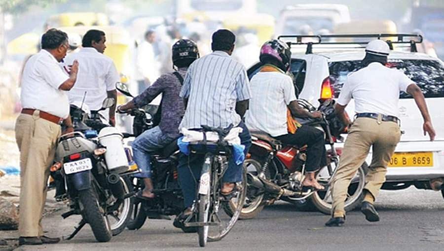 ಬೆಂಗಳೂರು: 32 ಬಾರಿ ಸಂಚಾರಿ ನಿಯಮ ಉಲ್ಲಂಘಿಸಿದ್ದ ಬೈಕ್ ಸವಾರನಿಗೆ ಬಿತ್ತು 15,000 ರೂ. ದಂಡ!