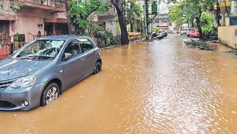 ಹಲವು ಜಿಲ್ಲೆಗಳಲ್ಲಿ ಭಾರೀ ಮಳೆ: ಯೆಲ್ಲೋ ಅಲರ್ಟ್ ಘೋಷಣೆ