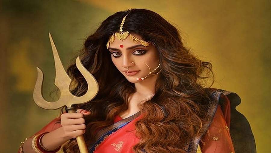 ದುರ್ಗಿ ಅವತಾರದಲ್ಲಿ ಕಾಣಿಸಿಕೊಂಡ ನಟಿ: ಸಂಸದೆ ನುಸ್ರತ್ ಜಹಾನ್ ಗೆ ಜೀವ ಬೆದರಿಕೆ!