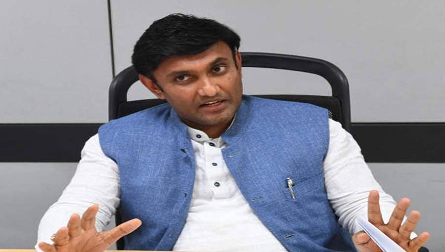 ಸಭೆ-ಸಮಾರಂಭಕ್ಕೆ ನೂರು ಜನ ಸೀಮಿತ; ಕೊರೋನಾ ಸೂಚನೆ ನಿರ್ಲಕ್ಷಿಸಿದರೆ ನಿರ್ದಾಕ್ಷಿಣ್ಯ ಕ್ರಮ: ಡಾ. ಕೆ.ಸುಧಾಕರ್
