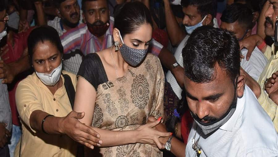 ಸ್ಯಾಂಡಲ್ವುಡ್ ಡ್ರಗ್ ಪ್ರಕರಣ: 3 ದಿನ ಸಿಸಿಬಿ ಕಸ್ಟಡಿಗೆ 'ತುಪ್ಪದ ಬೆಡಗಿ' ರಾಗಿಣಿ!