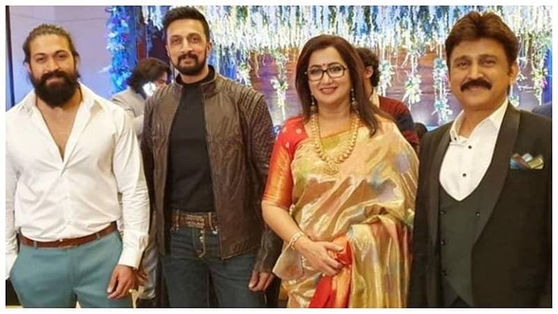 ಒಂದೇ ಫ್ರೇಮ್ ನಲ್ಲಿ ಬಹಳ ದಿನಗಳ ನಂತರ ಯಶ್-ಸುದೀಪ್ ಮತ್ತು ಸಂಸದೆ ಸುಮಲತಾ