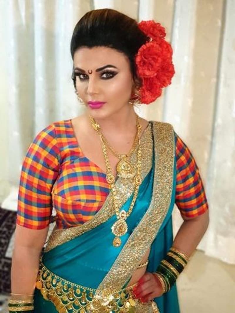 ಅಭಿನವ್ ಶುಕ್ಲಾನ ವೀರ್ಯದಿಂದ ಮಗು ನನಗೆ ಬೇಕು ಅದರ ಲಾಲನೆ ಪಾಲನೆಯಲ್ಲಿ ತಾನು ಜೀವನ ಸವೆಸುವುದಾಗಿ ಹೇಳಿದ್ದಾರೆ.