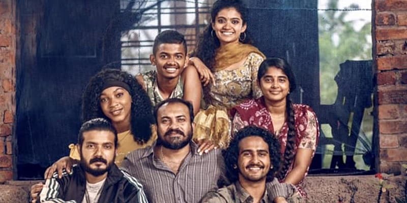 ಅತ್ಯುತ್ತಮ ನಿರ್ದೇಶಕ ಮಧು ಸಿ ನಾರಾಯಣನ್ (ಚಿತ್ರ-ಕುಂಬಲಂಗಿ ನೈಟ್ಸ್ )