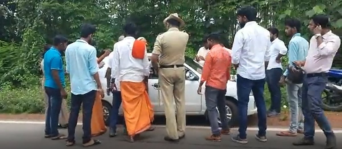 ಮಂಗಳೂರಿನಲ್ಲಿ ಮತ್ತೊಂದು 'ನೈತಿಕ ಪೊಲೀಸ್ ಗಿರಿ' ಪ್ರಕರಣ: ಇಬ್ಬರ ಬಂಧನ