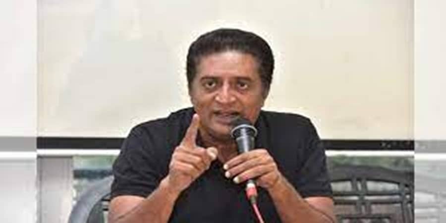 'ಕನ್ನಡಿಗ' ಅಂಶ ಚುನಾವಣೆಯಲ್ಲಿ ಮುನ್ನಲೆಗೆ; ತೆಲುಗು ಸಿನಿಮಾ ಕಲಾವಿದರ ಸಂಘದ ಸದಸ್ಯತ್ವಕ್ಕೆ ಪ್ರಕಾಶ್ ರೈ ರಾಜೀನಾಮೆ