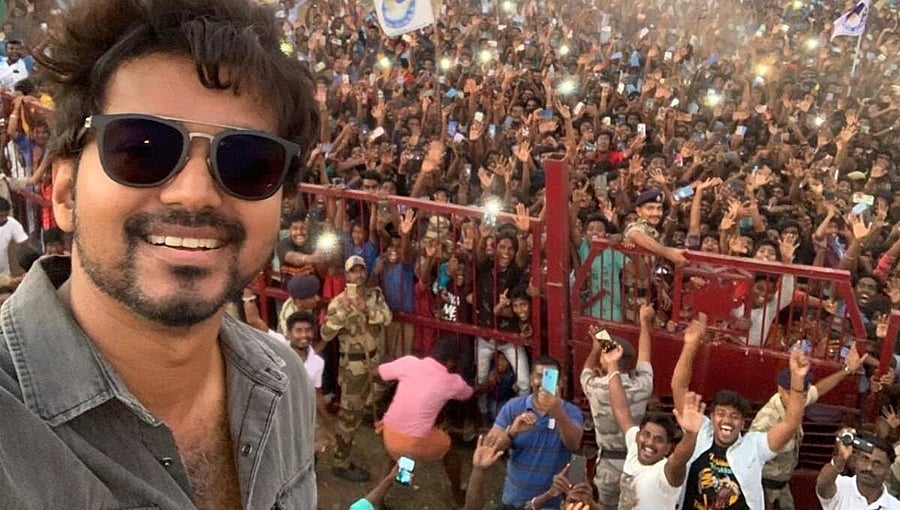 ಗ್ರಾಮಾಂತರ ಚುನಾವಣೆಯಲ್ಲಿ 100ಕ್ಕೂ ಹೆಚ್ಚು ಸ್ಥಾನಗಳಲ್ಲಿ ಗೆದ್ದ ನಟ ವಿಜಯ್ ಅಭಿಮಾನಿಗಳ ಸಂಘ