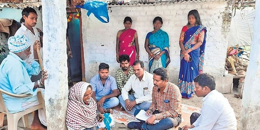 ಆತ್ಮಹತ್ಯೆಗೈದ 2,500 ರೈತರ ಕುಟುಂಬಗಳಿಗೆ ಅಚ್ಛೇ ದಿನ್: 20 ವರ್ಷಗಳಿಂದ ಅವರ ಸೇವೆಯಲ್ಲಿ ನಿರತರಾಗಿರುವ ಅಸಲಿ ಮಣ್ಣಿನ ಮಗ
