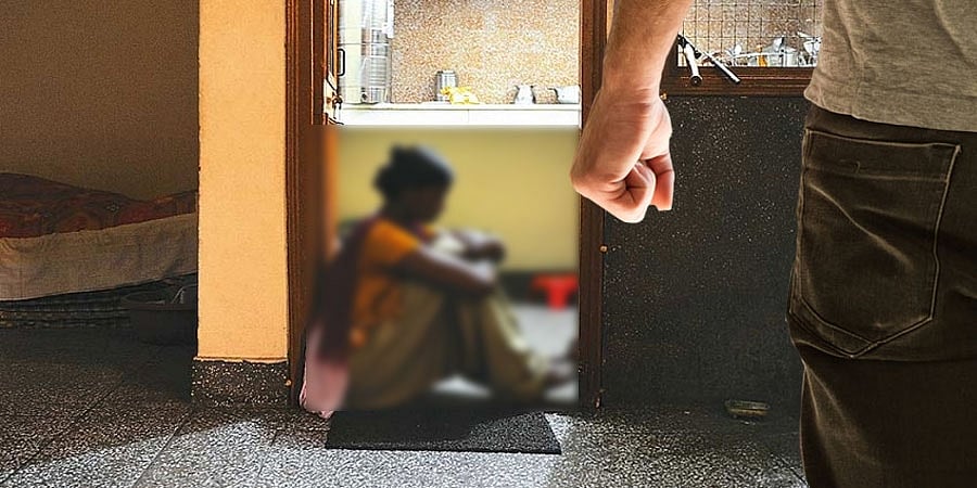 ಬೆಂಗಳೂರಲ್ಲಿ ಕೌಟುಂಬಿಕ ಹಿಂಸಾಚಾರ: ಪತಿ, ಆತನ ಕುಟುಂಬಸ್ಥರ ವಿರುದ್ಧ ಲೈಂಗಿಕ-ಮಾನಸಿಕ ದೌರ್ಜನ್ಯದ ದೂರು ದಾಖಲು