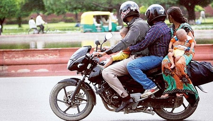 ಬೈಕ್ ನ ಹಿಂಬದಿಯಲ್ಲಿ ಮಕ್ಕಳನ್ನು ಕೂರಿಸಿಕೊಂಡು ಹೋಗಲು ಕೇಂದ್ರದಿಂದ ಹೊಸ ರೂಲ್ಸ್!