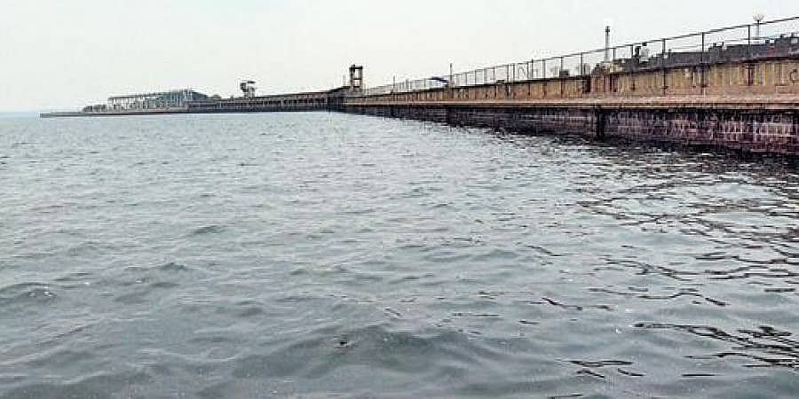 ಕೆಆರ್ ಎಸ್ ಜಲಾಶಯ ಭರ್ತಿ: ತಮಿಳುನಾಡಿನ ಕ್ಯಾತೆಯಿಂದಾಗಿ ರೈತರಿಗಿಲ್ಲ ನೀರು!