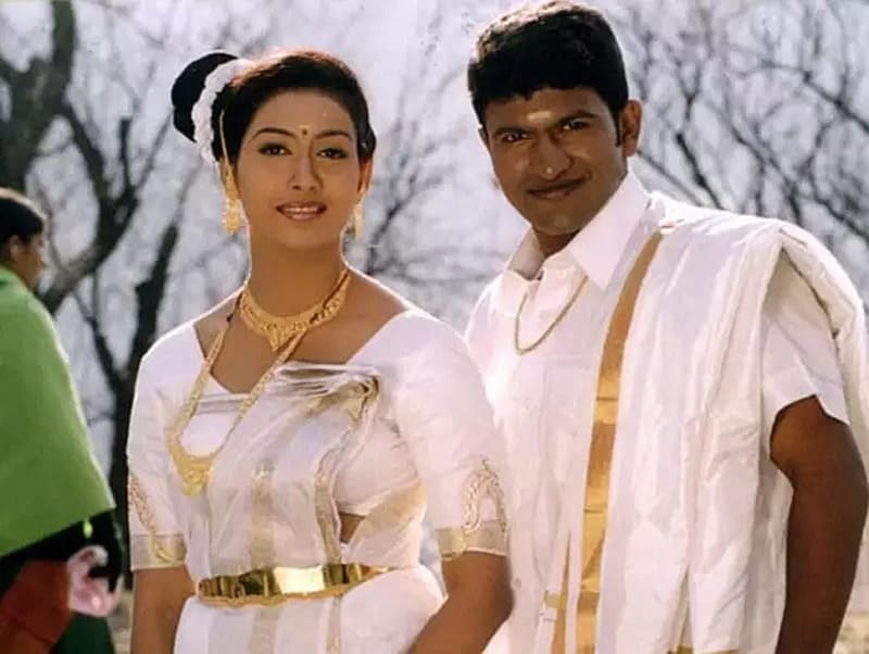 2002ರಲ್ಲಿ ಅವರು ಮೊದಲ ಬಾರಿಗೆ ಅಪ್ಪು ಚಿತ್ರದ ಮೂಲಕ ನಾಯಕ, ನಟನಾಗಿ ಕಾಣಿಸಿಕೊಂಡಿದ್ದರು. ನಂತರ ಅವರ ಅಭಿ (2003) ವೀರ ಕನ್ನಡಿಗ (2004) ಮೌರ್ಯ ( 2004) ಆಕಾಶ್ (2005) ನಮ್ಮ ಬಸವ (2005) ಅಜಯ್ ( 2006) ಅರಸು (2007) ಚಿತ್ರಗಳು ಶತದಿನೋತ್ಸವ ಆಚರಿಸುವ ಮೂಲಕ ಬಾಕ್ಸ್ ಆಫೀಸ್ ನಲ್ಲಿ ದೂಳ್ ಎಬ್ಬಿಸಿದ್