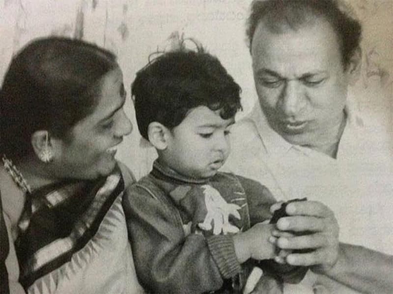 ತನ್ನ ತಂದೆ ರಾಜ್ ಕುಮಾರ್ ಅವರ ಅಭಿನಯದ ವಸಂತ ಗೀತ (1980) ಭಾಗ್ಯದಾತ (1981) ಚಲಿಸುವ ಮೋಡಗಳು (1982) ಎರಡು ನಕ್ಷತ್ರಗಳು (1983) ಮತ್ತು ಬೆಟ್ಟದ ಹೂವು (1985) ಶಿವಮೆಚ್ಚಿದ ಕಣ್ಣಪ್ಪ, ಪರಶುರಾಮ್, ಯಾರಿವನು, ಭಕ್ತ ಪ್ರಹ್ಲಾದ ಚಿತ್ರದಲ್ಲಿ ಮನೋಜ್ಞ ಅಭಿನಯದ ಮೂಲಕ ಮೆಚ್ಚುಗೆ ಪಡೆದಿದ್ದರು.