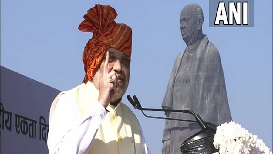 ರಾಷ್ಟ್ರೀಯ ಏಕತಾ ದಿವಸ್​​ ಆಚರಣೆ; ಸರ್ದಾರ್​ ವಲ್ಲಭಭಾಯಿ ಪಟೇಲ್​ ಪ್ರತಿಮೆಗೆ ಅಮಿತ್​ ಶಾರಿಂದ ಮಾಲಾರ್ಪಣೆ