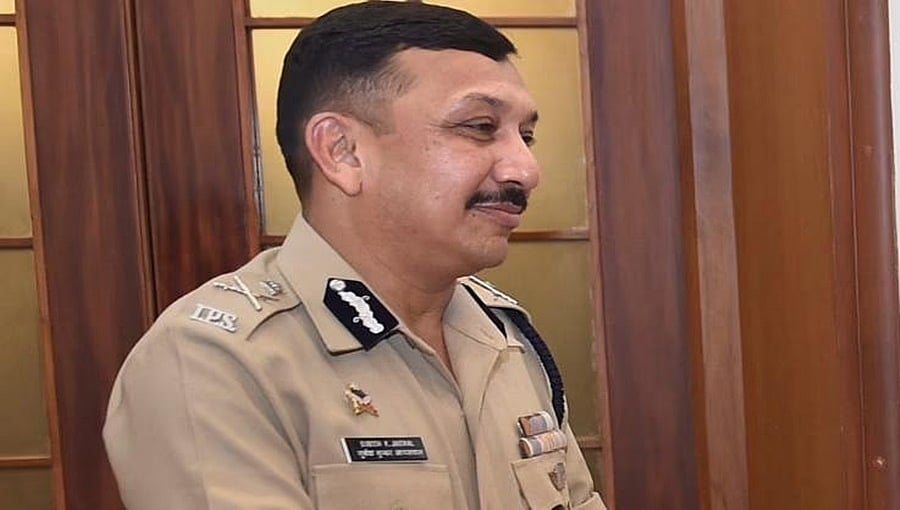 ಫೋನ್ ಕದ್ದಾಲಿಕೆ, ಮಾಹಿತಿ ಸೋರಿಕೆ ಪ್ರಕರಣ: ಸಿಬಿಐ ನಿರ್ದೇಶಕ ಸುಬೋಧ್ ಜೈಸ್ವಾಲ್ಗೆ ಮುಂಬೈ ಪೊಲೀಸ್ ಸಮನ್ಸ್!