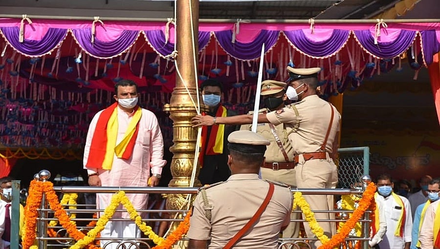 ಉದ್ದಿಮೆಗಳಲ್ಲಿ ಕನ್ನಡಿಗರಿಗೆ ಕಡ್ಡಾಯ ಉದ್ಯೋಗಕ್ಕೆ ಚಿಂತನೆ: ಸಚಿವ ಸುನೀಲ್ ಕುಮಾರ್