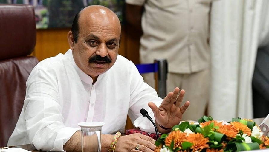 ಪ್ರಿಯಾಂಕ್ ಖರ್ಗೆ ಮಾತಿಗೆಲ್ಲ ಪ್ರತಿಕ್ರಿಯಿಸಲ್ಲ, ಬಿಟ್ ಕಾಯಿನ್ ದಂಧೆಯಲ್ಲಿ ಕಾಂಗ್ರೆಸ್ ನಾಯಕರ ಹೆಸರಿದೆ: ಸಿಎಂ ಬೊಮ್ಮಾಯಿ