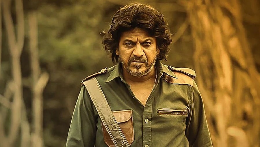 ಪುನೀತ್ ಸಾವಿನ ದುಃಖದಿಂದ ಹೊರಬರಲು ಪ್ರಯತ್ನಿಸುತ್ತಿರುವ ಕುಟುಂಬ: ಅಭಿಮಾನಿಗಳ ಜೊತೆ ಭಜರಂಗಿ 2 ಚಿತ್ರ ವೀಕ್ಷಿಸಿದ ಶಿವಣ್ಣ