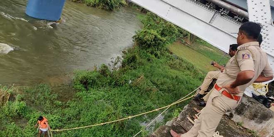 ಶ್ರೀರಂಗಪಟ್ಟಣ: ಚಲಿಸುವ ರೈಲಿನಲ್ಲಿ ಸೆಲ್ಫಿ ತೆಗೆದುಕೊಳ್ಳುವಾಗ ನದಿಗೆ ಬಿದ್ದು ಯುವಕ ಸಾವು