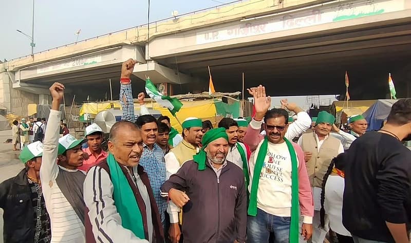 ನವೆಂಬರ್ 19, 2021: ಗುರುಪುರಬ್ನಲ್ಲಿ, ಸಂಸತ್ತಿನ ಚಳಿಗಾಲದ ಅಧಿವೇಶನದಲ್ಲಿ ಎಲ್ಲಾ ಮೂರು ಕೃಷಿ ಕಾನೂನುಗಳನ್ನು ರದ್ದುಗೊಳಿಸಲಾಗುವುದು ಎಂದು ಪ್ರಧಾನಿ ಮೋದಿ ಘೋಷಿಸಿದರು.