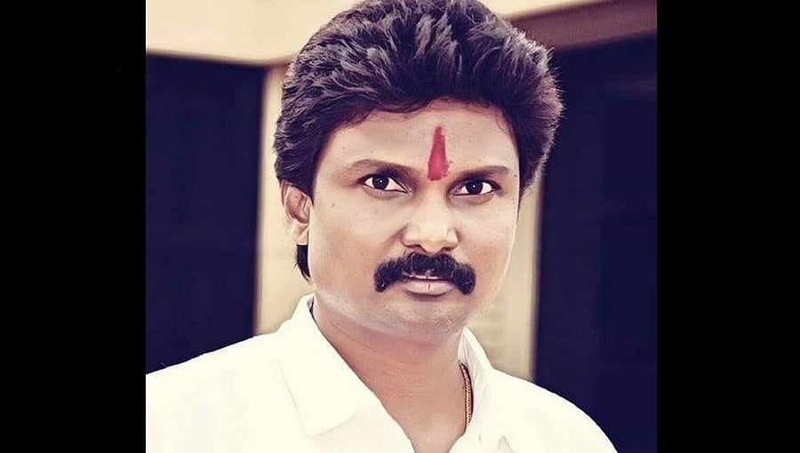 ಕುತೂಹಲಕ್ಕೆ ಕೊನೆಗೂ ತೆರೆ: ಸ್ವತಂತ್ರ ಅಭ್ಯರ್ಥಿಯಾಗಿ ಕಣಕ್ಕಿಳಿಯಲು ಲಖನ್ ಜಾರಕಿಹೊಳಿ ಮುಂದು?