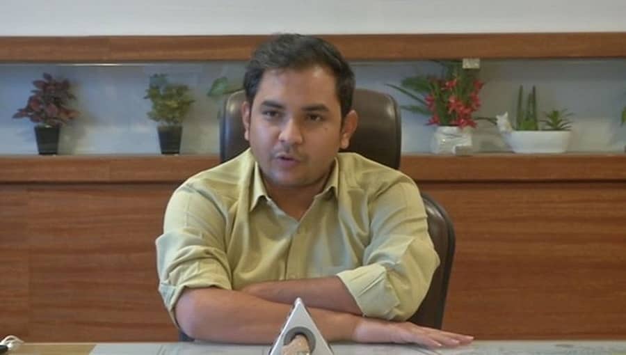 'ವೈರಲ್ ಆಗಿರುವ ವಾಟ್ಸಾಪ್ ಚಾಟ್ ಫೇಕ್, ಯುವತಿ ವಿರುದ್ಧ ಮಾನನಷ್ಟ ಮೊಕದ್ದಮೆ ಹಾಕುತ್ತೇನೆ': ಐಎಎಸ್ ಅಧಿಕಾರಿ ಸ್ನೇಹಲ್ ಲೋಖಂಡೆ