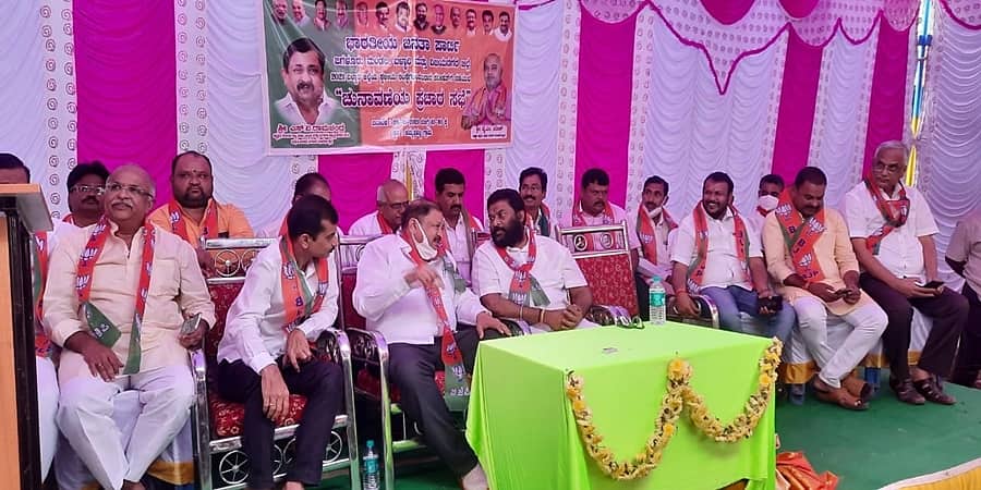 ಮೋದಿ ಹೊಡೆತಕ್ಕೆ 'ಹುಡುಗ' ರಾಹುಲ್ ರಾಜಕೀಯದಲ್ಲಿ ಇರಲ್ಲ: ಆನಂದ್ ಸಿಂಗ್