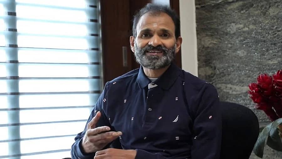 'ಅಪ್ಪು ಬಳಿ ಕೋಟ್ಯಂತರ ರೂಪಾಯಿ ಇತ್ತು, ಬಂಗಲೆಯಿತ್ತು, ದುಬಾರಿ ಕಾರುಗಳಿದ್ದವು, ಎಲ್ಲವೂ ಇತ್ತು, ಆದರೆ 5 ನಿಮಿಷ ಹೆಚ್ಚು ಸಮಯವಿರಲಿಲ್ಲ': ರಾಘಣ್ಣ ಭಾವುಕ