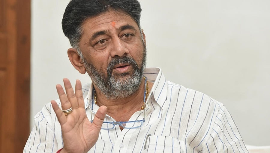ಸಿದ್ದರಾಮಯ್ಯ ಬಣ ನೀಡುತ್ತಿರುವ ಒಳ ಏಟಿಗೆ ಡಿಕೆ ಶಿವಕುಮಾರ್ ತತ್ತರ!