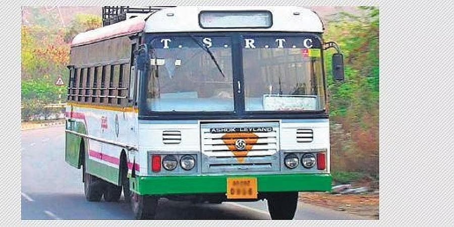 ಸಿಜೆಐಗೆ ಪತ್ರ ಬರೆದು ತನ್ನೂರಿಗೆ ಬಸ್ ಬರಮಾಡಿಕೊಂಡ 8ನೇ ತರಗತಿ ವಿದ್ಯಾರ್ಥಿನಿ