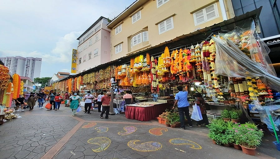 ಕೊರೋನಾ ಮಧ್ಯೆ ಸಿಂಗಾಪುರ ದೇಶದಲ್ಲಿ ದೀಪಾವಳಿ ಆಚರಣೆ