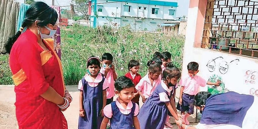 ಸೋಮವಾರದಿಂದ ಎಲ್ ಕೆಜಿ, ಯುಕೆಜಿ, ಅಂಗನವಾಡಿ ಕೇಂದ್ರಗಳು ಪುನರಾರಂಭ
