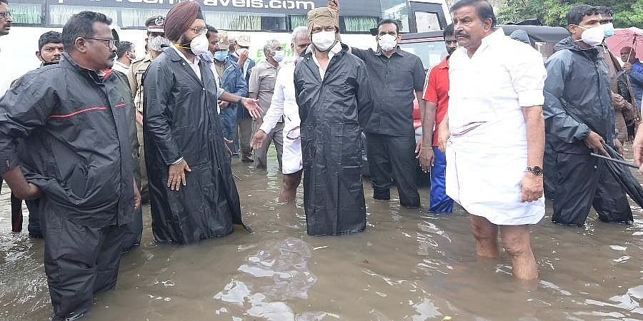 ವರುಣಾರ್ಭಟ: ಚೆನ್ನೈ ಸೇರಿ 4 ಜಿಲ್ಲೆಗಳ ಶಾಲೆಗಳಿಗೆ 2 ದಿನ ರಜೆ ಘೋಷಿಸಿದ ಸಿಎಂ, ಜನರ ಸ್ಥಳಾಂತರಕ್ಕೆ ಸೂಚನೆ