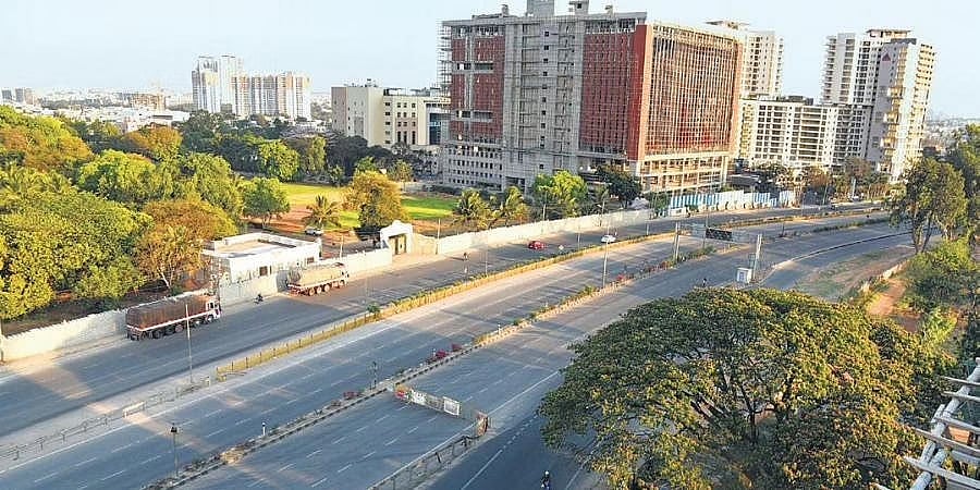 ಬೆಂಗಳೂರು: ಡಿವೈಡರ್ ದಾಟಿ ಬಂದು ಅಪ್ಪಳಿಸಿದ ಬಸ್; ದ್ವಿಚಕ್ರ ವಾಹನ ಸಾವರ ಸಾವು